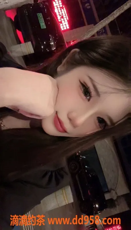 南通楼凤资源信息,崇川区万达A5月月，甜美萝莉，162高，88斤