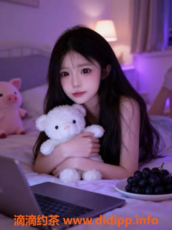 常州楼凤-武进嫩妹JK草莓，163cmC罩杯，800元起