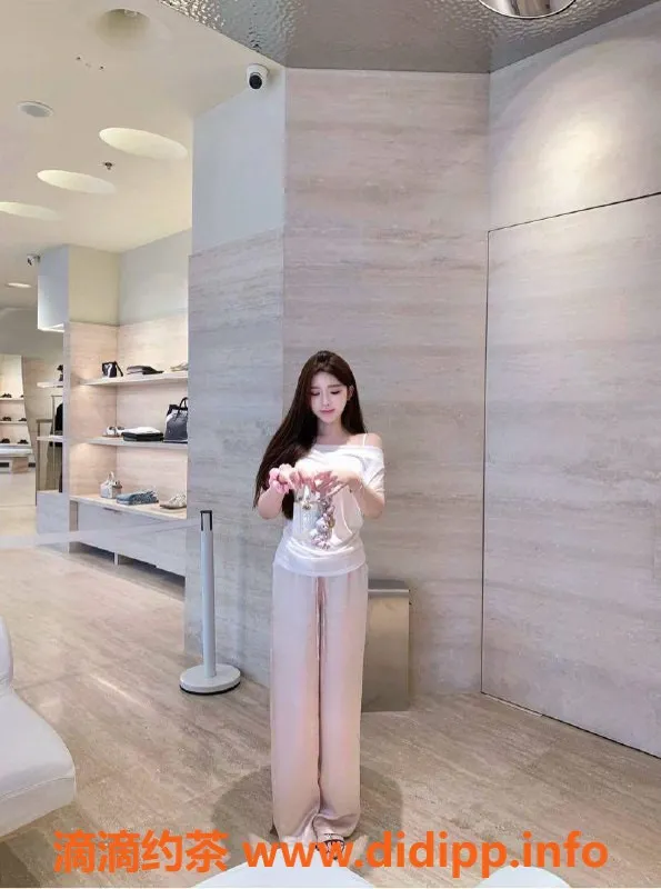 宁波上门服务资源信息,南京地区甜美艺人，165cm，47kg，丰满胸围，私密服务