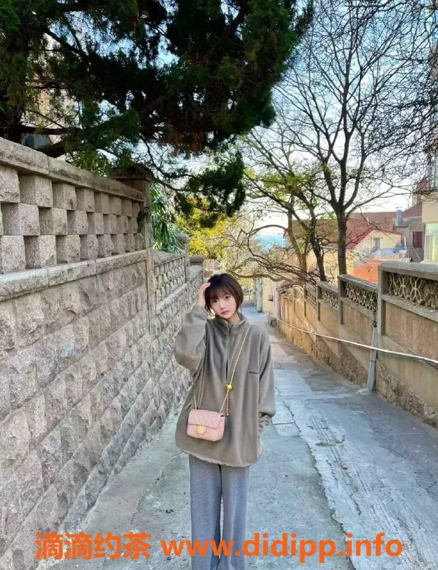 广州楼凤-天河嫩妹朵朵，9P贴心服务等你来体验