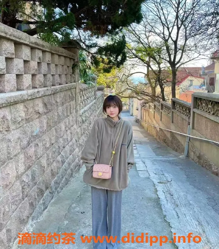 广州楼凤-天河嫩妹朵朵，9P贴心服务等你来体验