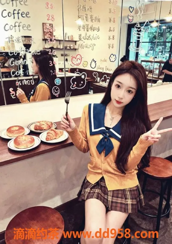 广州楼凤-天河周薇，气质佳，课费700元尽享服务