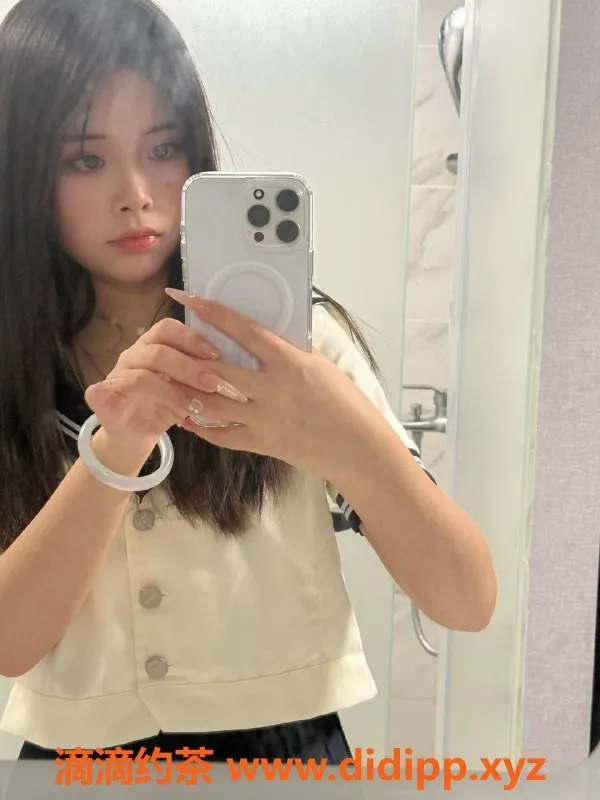 成都楼凤资源信息,成华区18岁川妹子，身高164，甜美可人