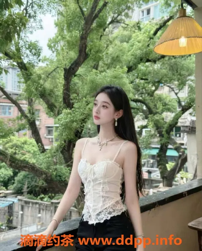 赣州外围-赣州小鱼，165cm、C罩杯，热情陪浴体验