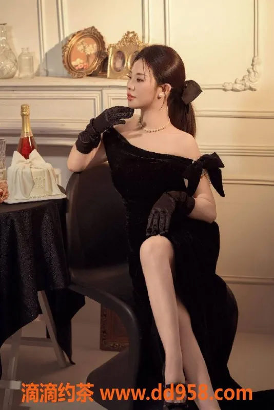 北京楼凤-朝阳西坝河闪闪，26岁C杯，1K茶费