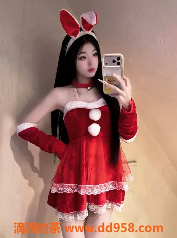 广州楼凤-佛山小猫，嫩妹丝袜制服服务，700p起