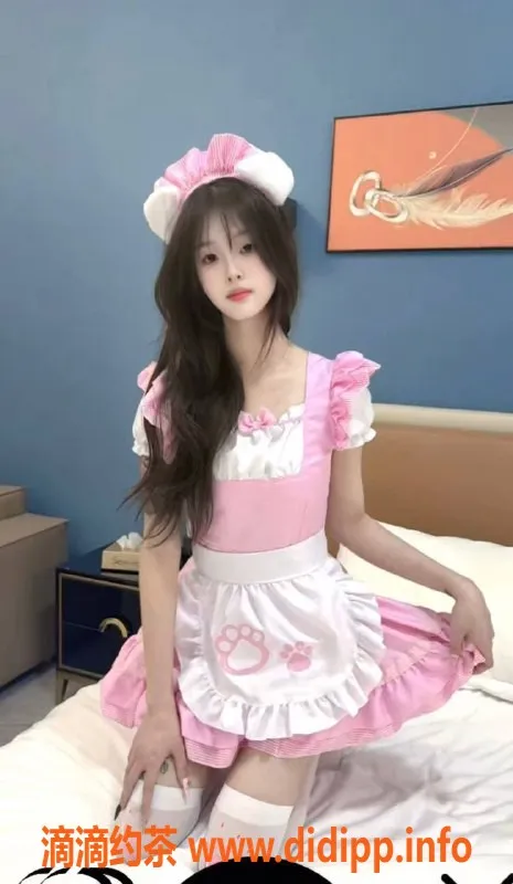 广州楼凤-越秀嫩妹可乐，800p鸳鸯浴，超享受！