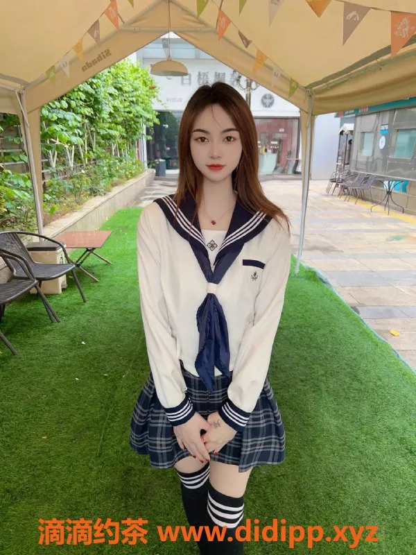 广州楼凤-佛山小美，御姐大胸，6P鸳鸯浴等你来体验！