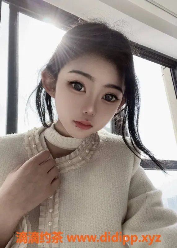 成都外围-高新区小沐，175+长腿婀娜，纯真服务