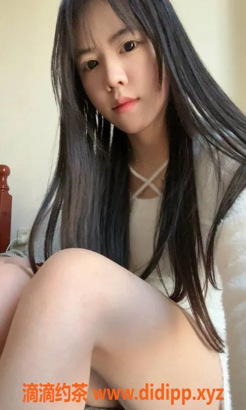 成都楼凤-成华区小思颖，18岁，身高162，体重98，超白皮肤