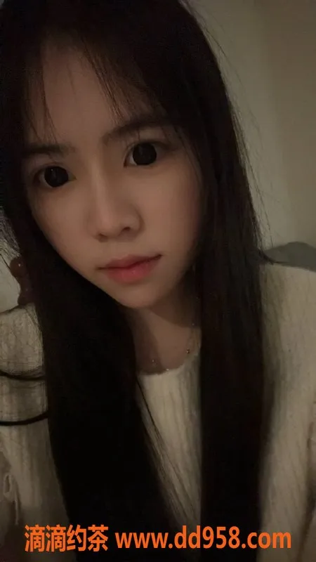 成都楼凤-成华区小思颖，18岁，身高162，体重98，超白皮肤