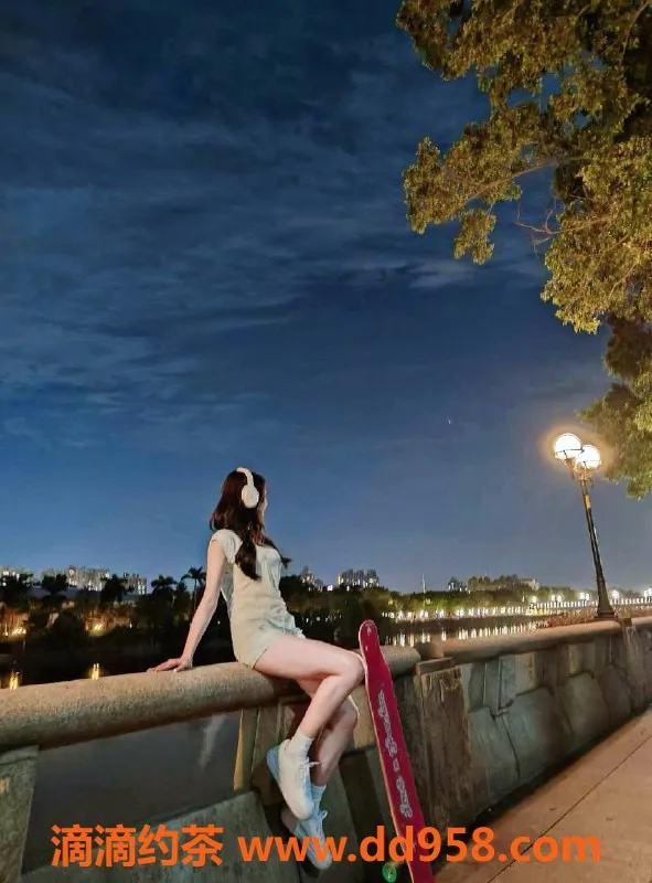 广州楼凤-天河嫩妹小乔，完美身材，服务热情！