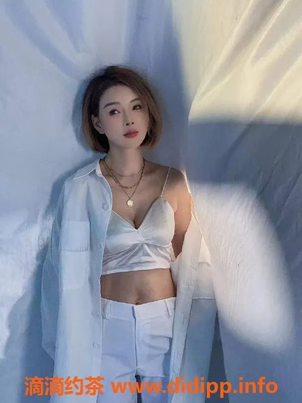 北京楼凤-望京小鱼，26岁156cm，体重92，茶费8