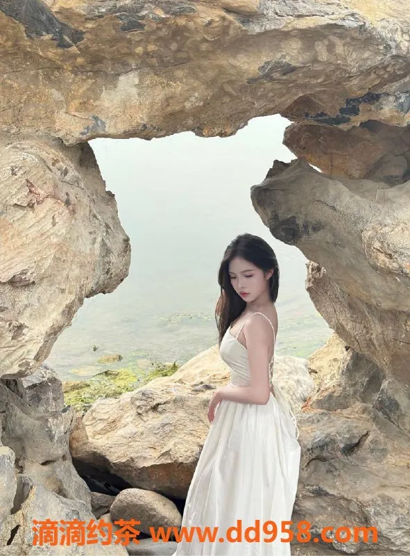 乌鲁木齐楼凤-新人162D，纯欲初恋女友，待课如男友