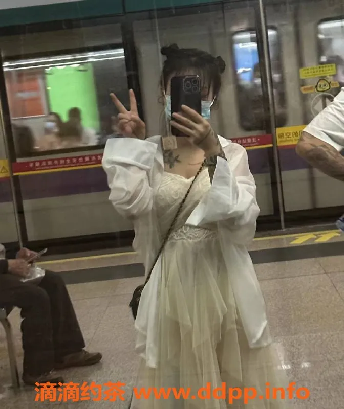 广州楼凤-番禺嘟嘟，身材火辣，服务超棒！