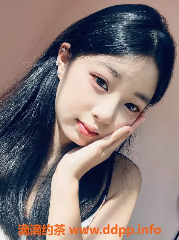 重庆楼凤-渝北思怡，18岁B+罩杯，身高163，优惠服务等你来体验