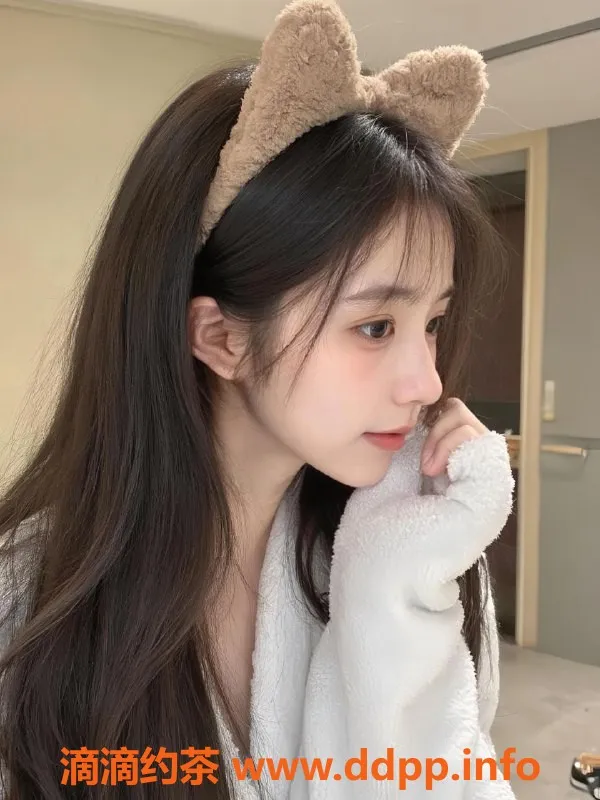 无锡楼凤-梁溪东岭07超嫩少女，制服丝袜服务