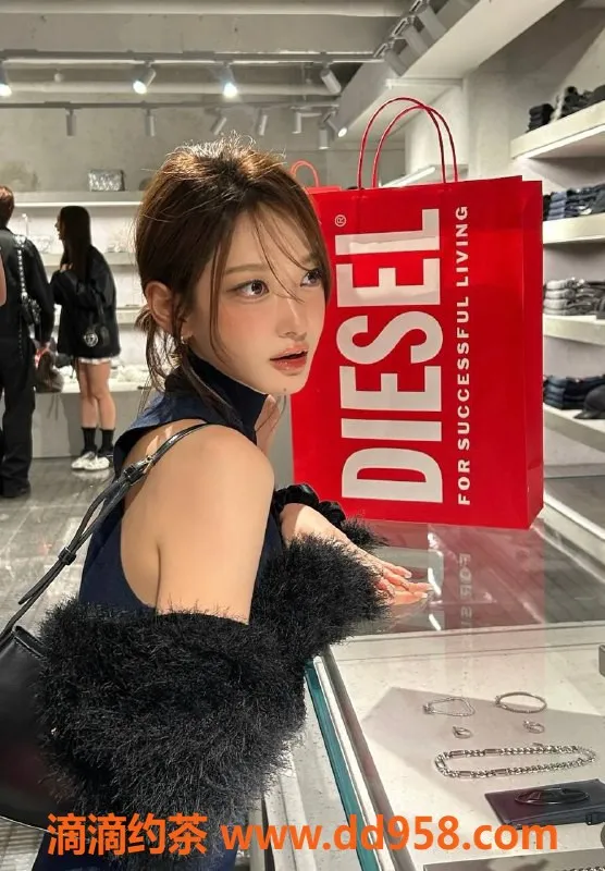 杭州上门服务-韩国美眉23岁165cm，超赞服务等你来体验！