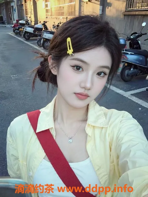 深圳楼凤资源信息,深圳南山嫩妹小谭谭，900p起，舌吻制服服务