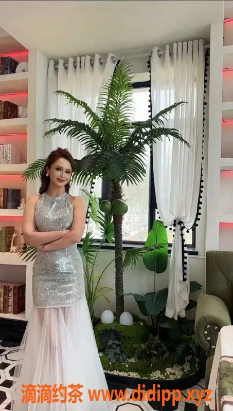 乌鲁木齐楼凤-25岁碧玺美女 外出服务 身高167体重54