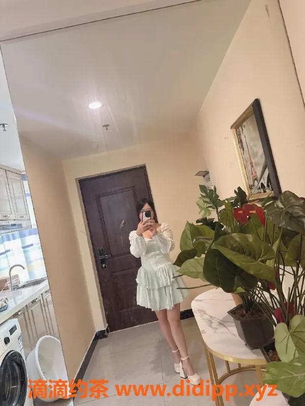 东莞楼凤资源信息,东城土豆儿，27岁160身高，服务热情价格优