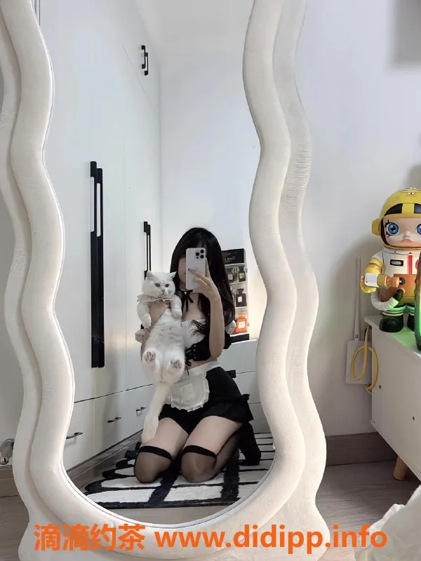 乌鲁木齐楼凤-粉嫩S身材女孩，温柔满足你的所有欲望