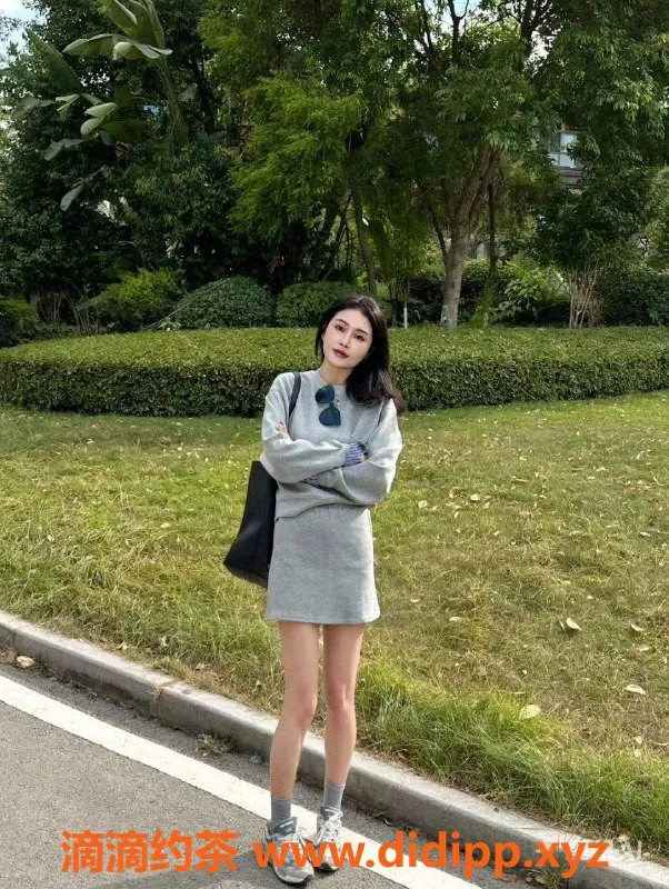 深圳楼凤-龙华御姐小怡来袭，600元享受不止一夜