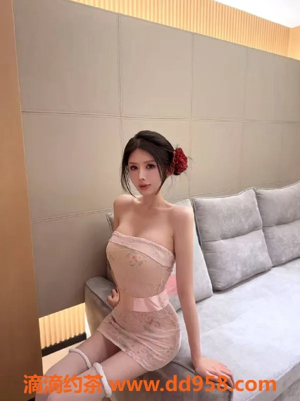 宁波楼凤-宁波22岁天然大D美少女，陪浴服务热情！