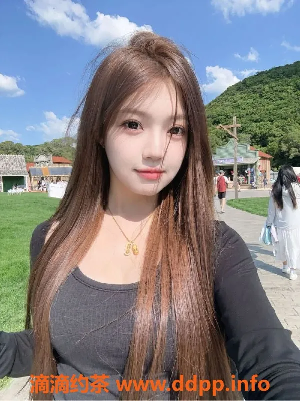 无锡楼凤资源信息,梁溪18岁学妹，颜值高，超大胸