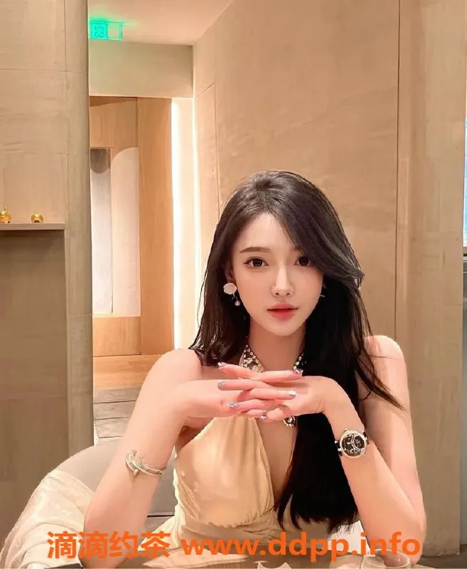 乌鲁木齐楼凤-175CM蜜桃臀C罩杯超模，49kg健身美女