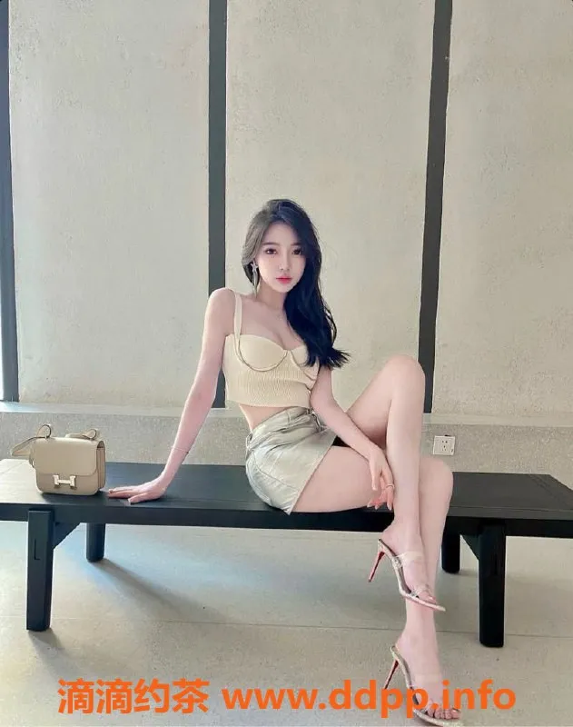 乌鲁木齐楼凤-175CM蜜桃臀C罩杯超模，49kg健身美女