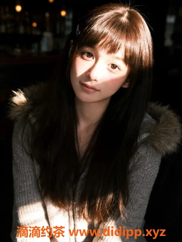 常州楼凤-武进理工学妹，165cm 92斤 清纯陪浴服务