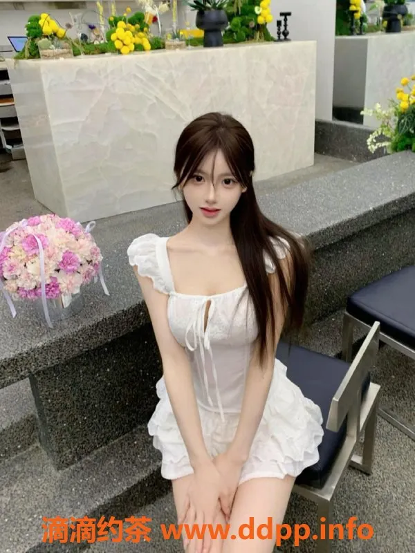 广州楼凤-越秀区锦洛，20岁、169cm、48kg，茶水费600元起