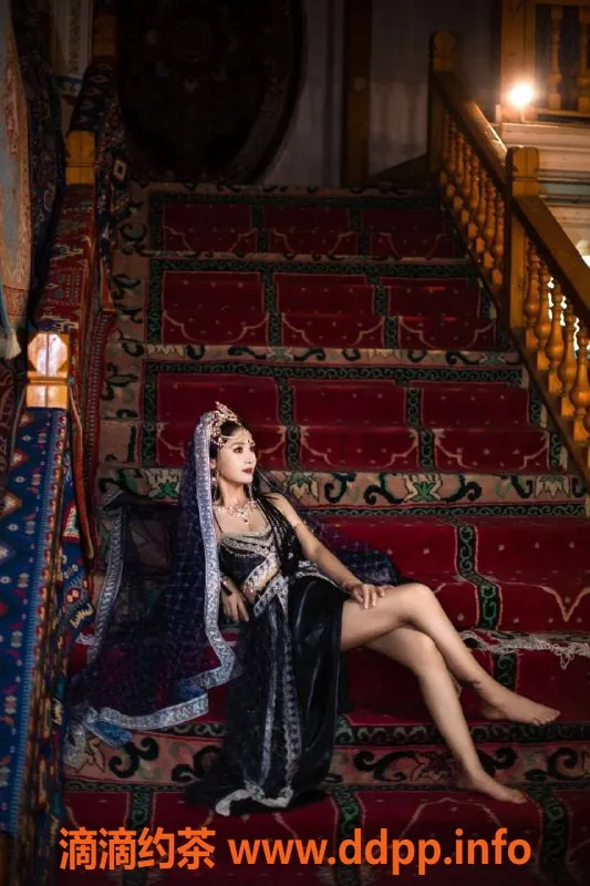 北京上门服务-双井阿依夏，26岁168cm，49kg蜜桃臀女友感上门服务