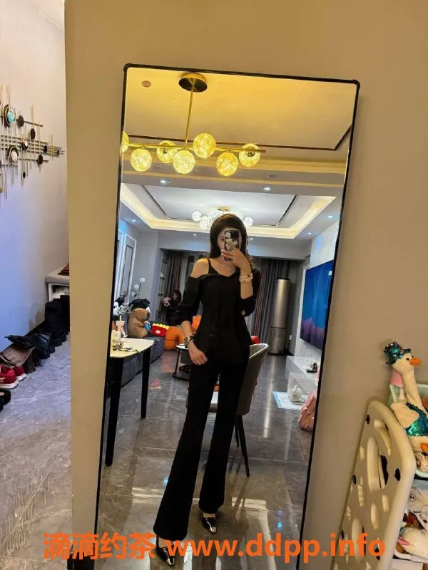 北京上门服务资源信息,双井阿依夏，26岁168cm，49kg蜜桃臀女友感上门服务