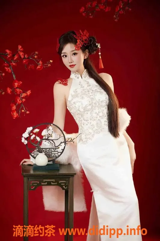 广州楼凤-天河御姐佳琦，夜课10P大胸诱惑