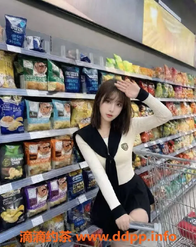 温州楼凤-温州困困，168cm/49kg，34b，热情服务等你体验