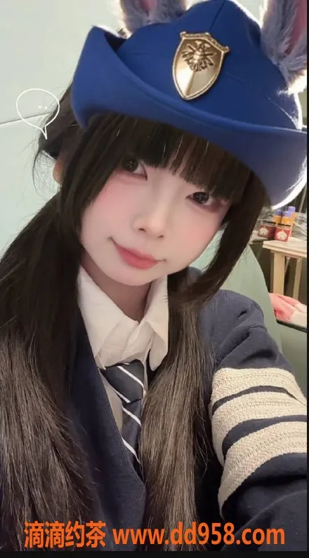 深圳楼凤-龙华嫩妹小表妹，800元起，服务超赞！