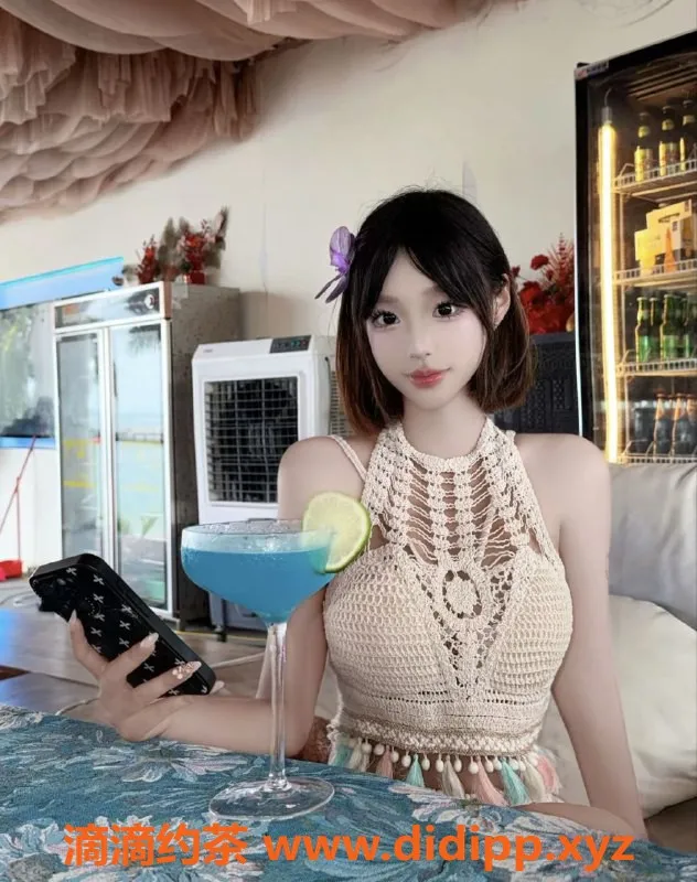 常州楼凤-武进万达06嫩妹主播，166高88重，1000元起