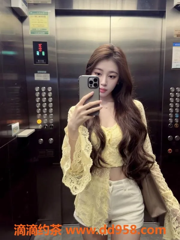 中山楼凤-古镇#杨乐乐，甜美可人，期待你来体验