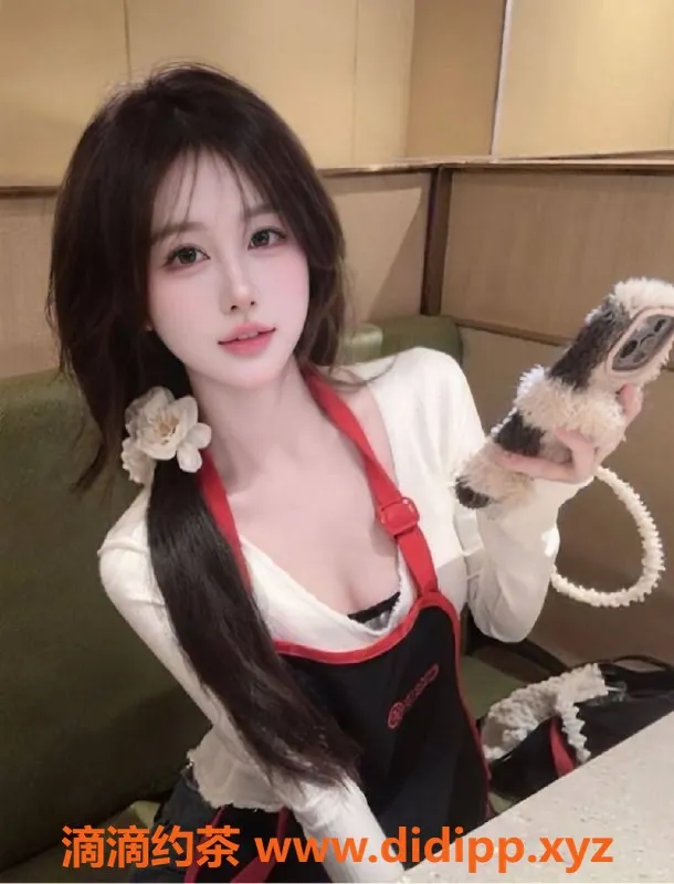 重庆楼凤-江北露娜，22岁D罩杯美女，身高168