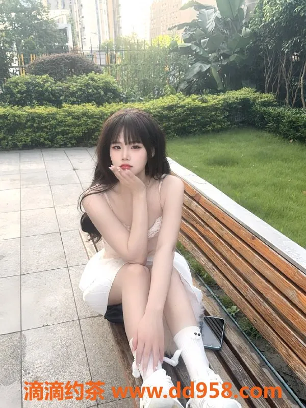 广州楼凤-南海区嫩妹伊一，160cm D罩杯大奶，服务多样