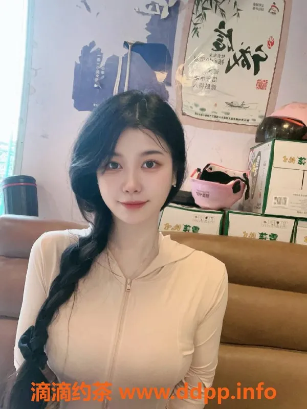 广州楼凤-南海区嫩妹165C罩杯，水费800，服务多样