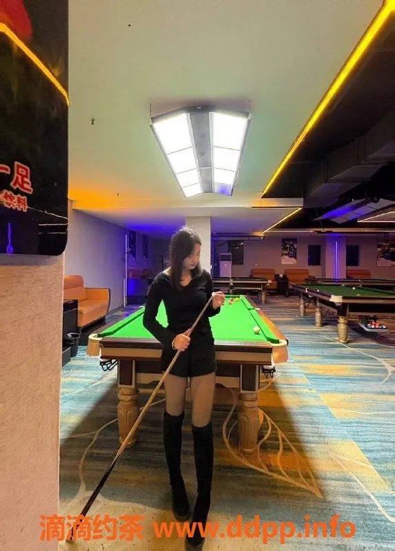 成都楼凤-成华区清纯妹妹165cm，体重100斤，刚下水撩人