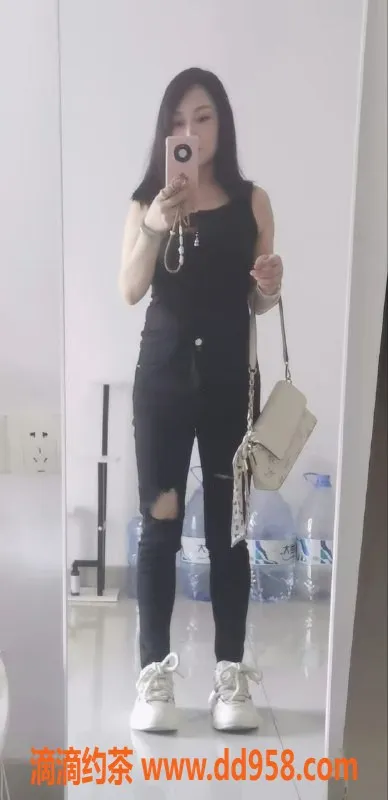 广州楼凤-天河少妇颖颖，500p，温柔如水等你体验