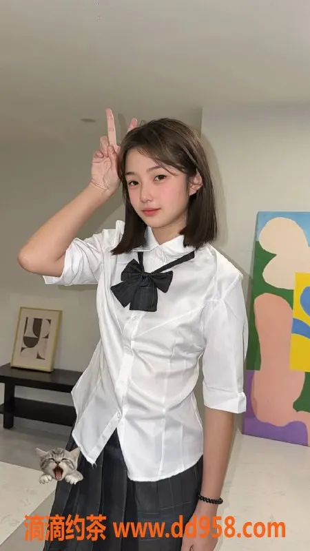 成都楼凤-成华区17岁颜值车，163cm 90斤