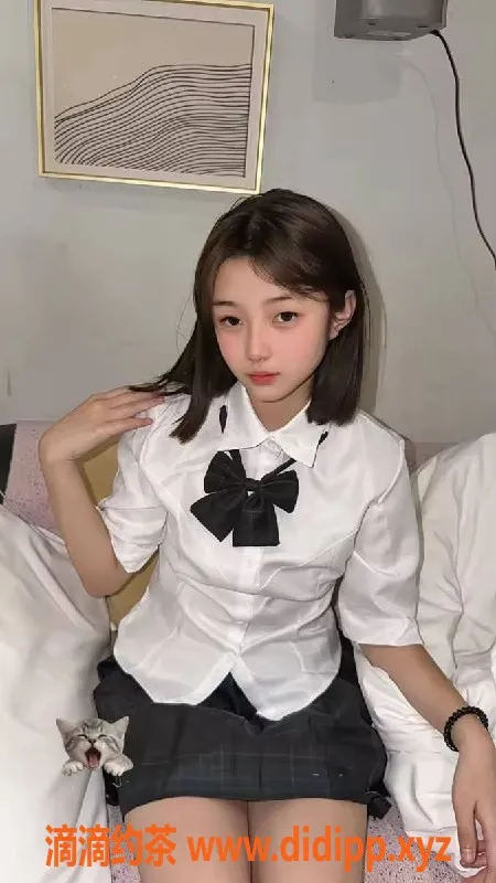 成都楼凤-成华区17岁颜值车，163cm 90斤