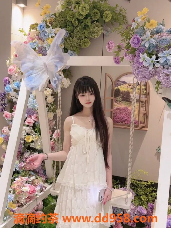 深圳楼凤-宝安嫩妹瑶瑶，1000起，制服诱惑