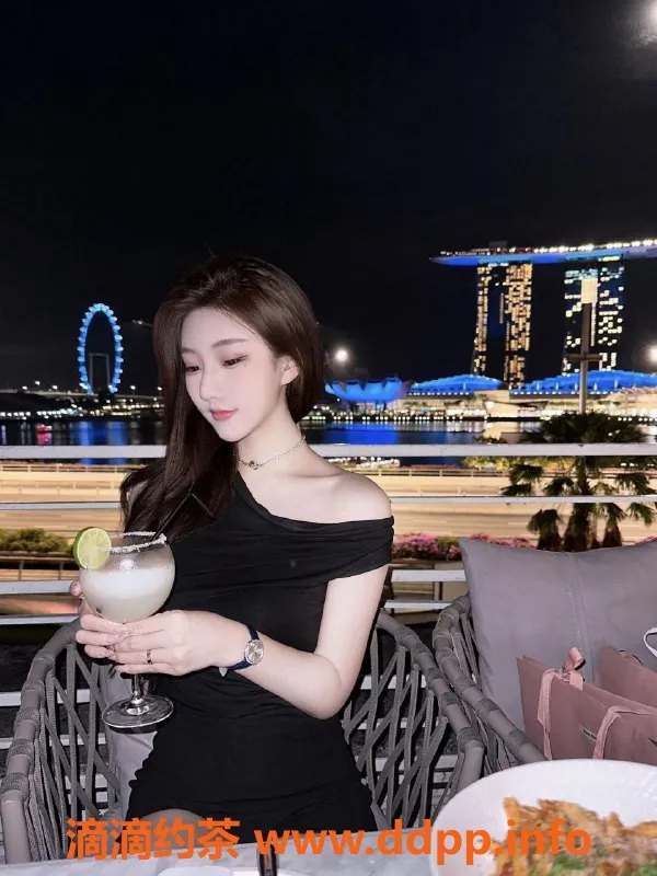 上海楼凤资源信息,湖南何语微微，167身高46体重，胸围真熊大D