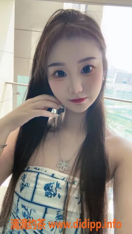 成都楼凤-高新区甜甜，小萝莉身材，服务超赞！